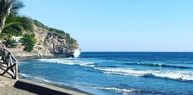 El Zonte beach El Salvador
