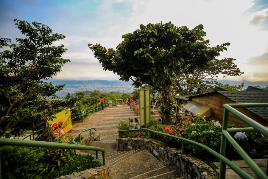 Plaza Volcan Santa Tecla